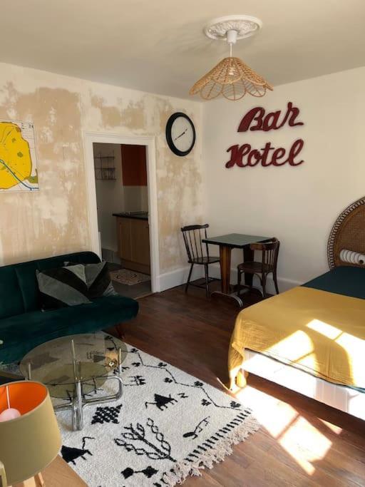 Moulins Centre : Appartement N*6 Luaran gambar