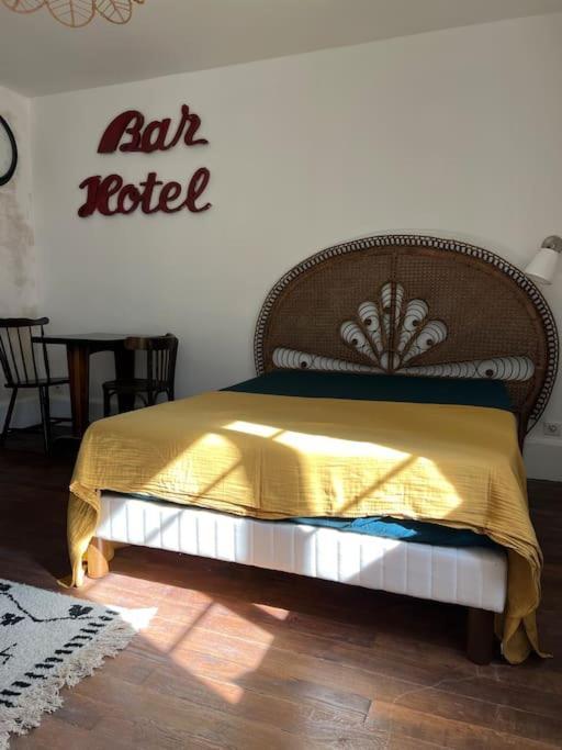 Moulins Centre : Appartement N*6 Luaran gambar