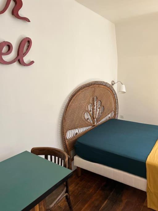 Moulins Centre : Appartement N*6 Luaran gambar