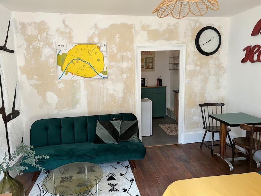Moulins Centre : Appartement N*6 Luaran gambar